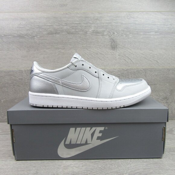Air Jordan 1 Low OG Silver Sneakers Men's Size 10 NEW - Picture 2 of 14